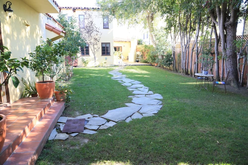 Photograph supplied for Wilshire Vista