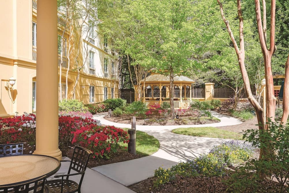Photograph supplied for La Quinta Inn & Suites by Wyndham Univ Area Chapel Hill