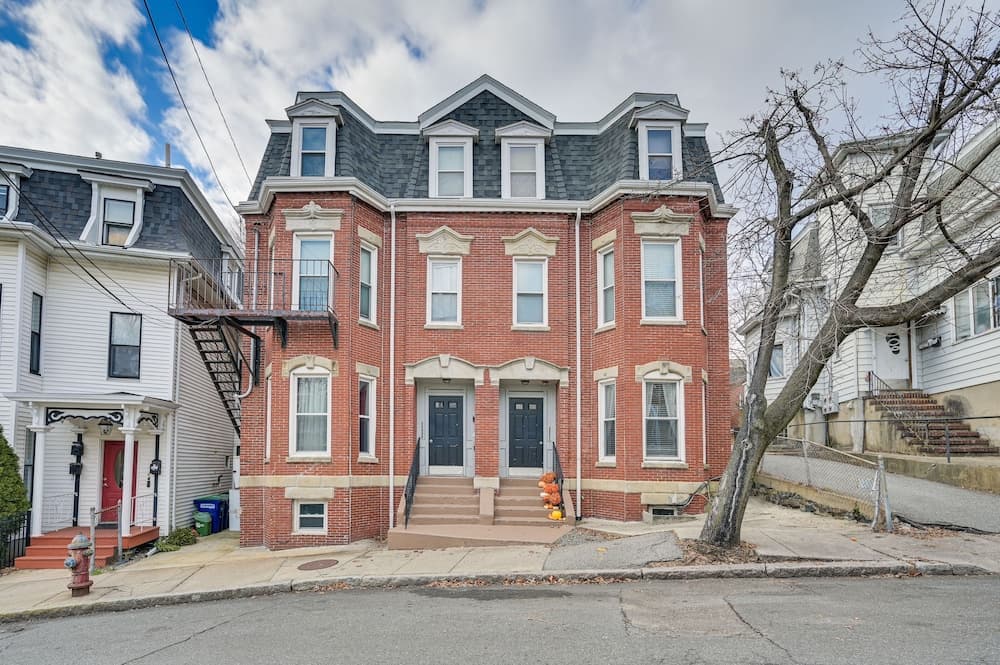 Photograph supplied for Cozy Somerville Studio: 2 Mi to Boston, Walk to T!