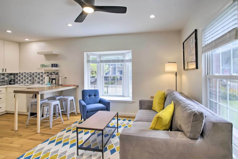 Photograph supplied for Houston Apt w/ EV Charging: 3 Mi to Downtown!