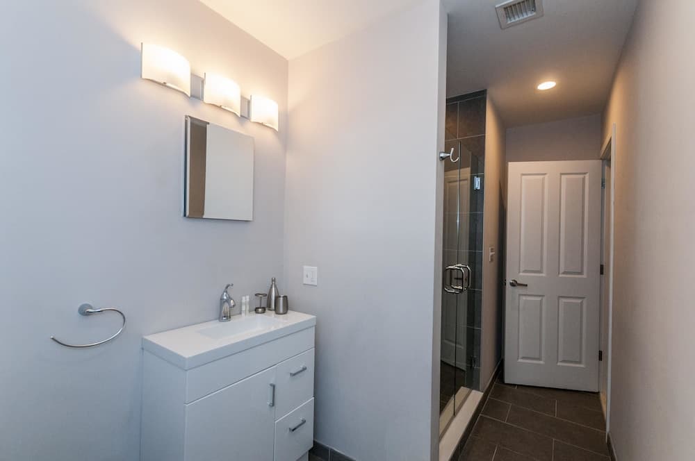 Photograph supplied for BOS005 2 Bedroom Apartment By Senstay