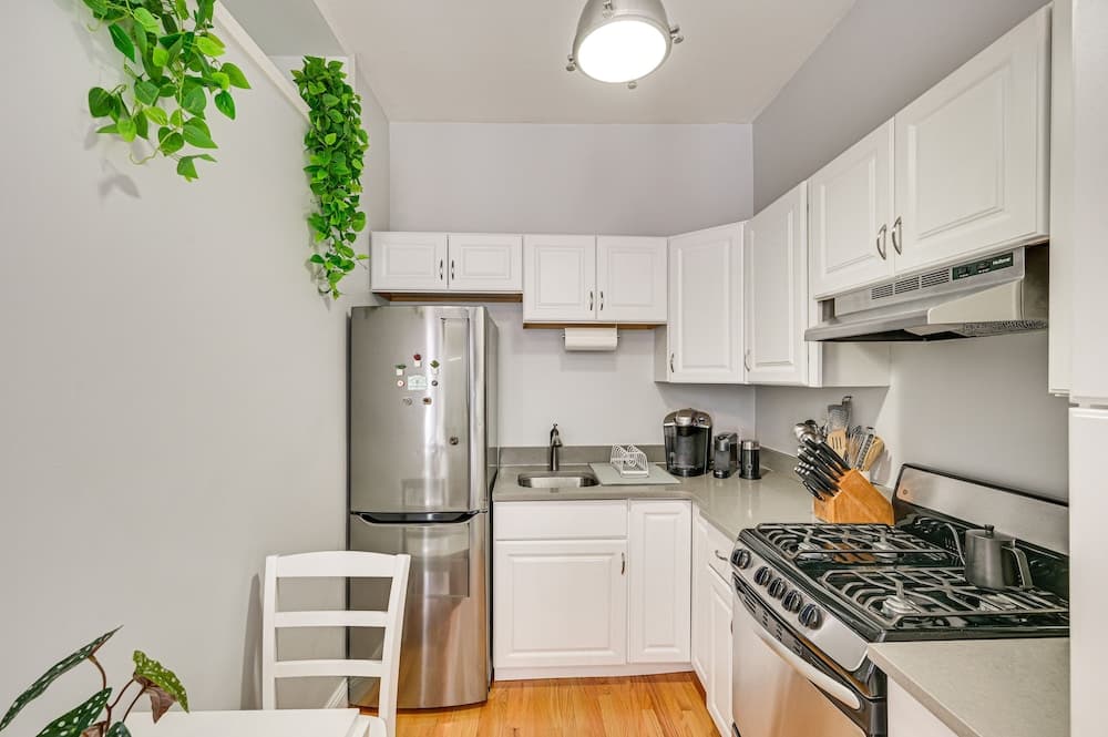 Photograph supplied for Cozy Somerville Studio: 2 Mi to Boston, Walk to T!