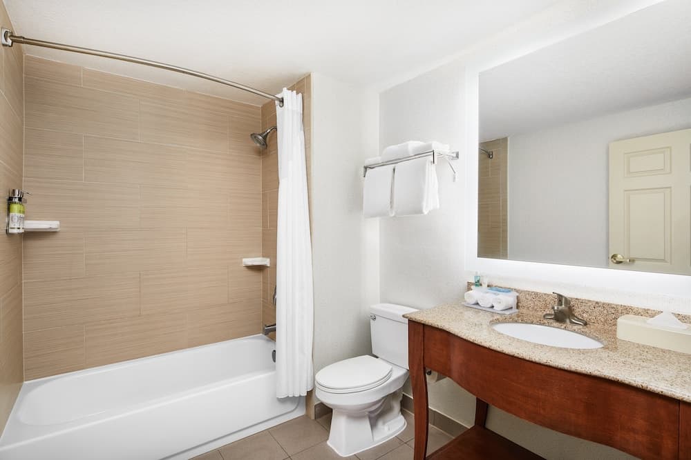 Photograph supplied for Holiday Inn Express & Suites Jacksonville SE- Med Ctr Area by IHG