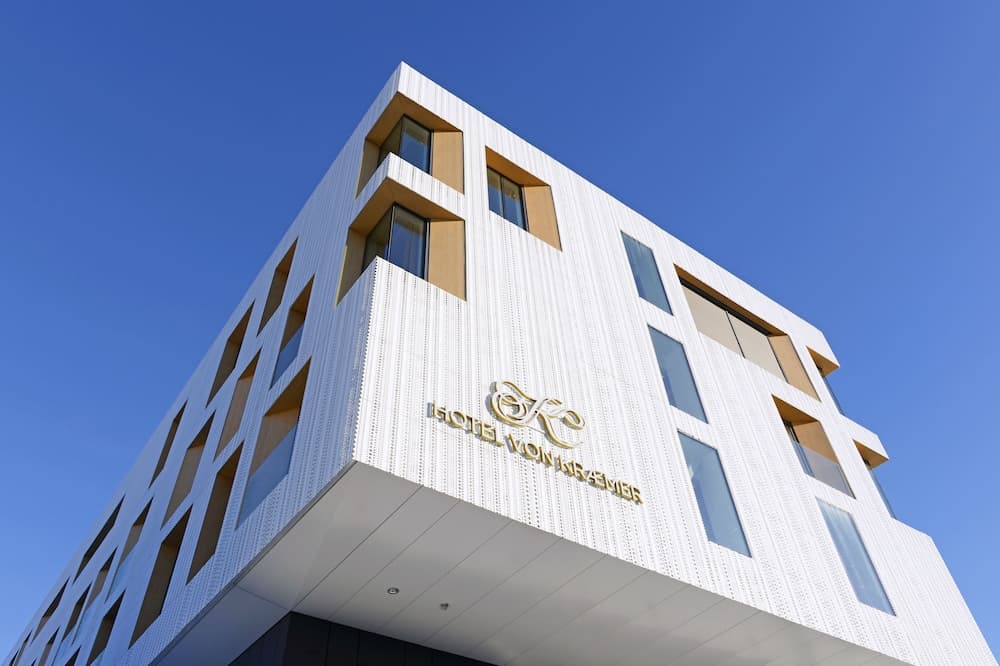 Photograph supplied for Hotel von Kraemer