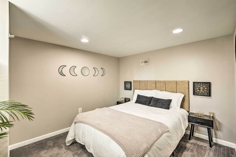Photograph supplied for Chic Townhome w/ Deck: 6 Mi to Dtwn Baltimore