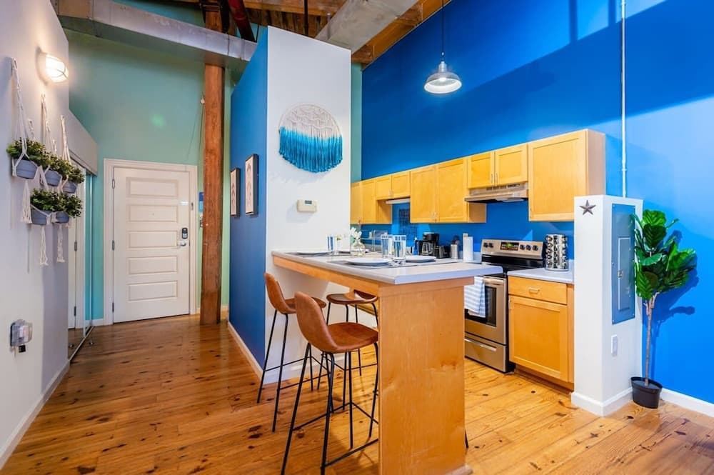 Photograph supplied for 2 Bedroom Apartment with Large Patio, Hammocks
