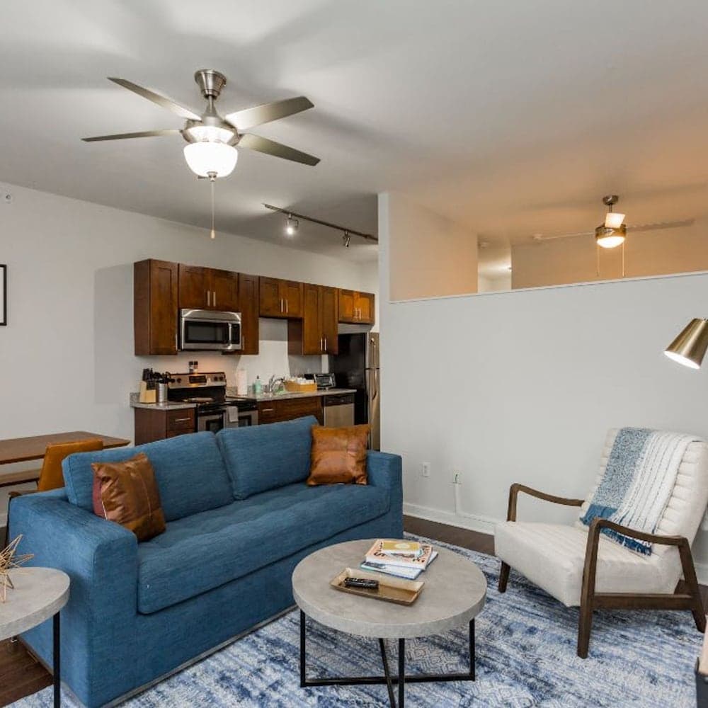 Photograph supplied for Cozysuites Musicrow Astonishing Studio Free Parking 53