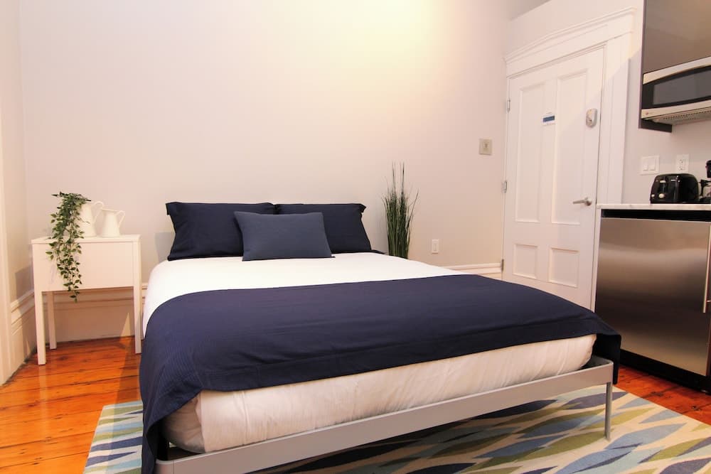 Photograph supplied for Maverick Suites at 40 Temple St