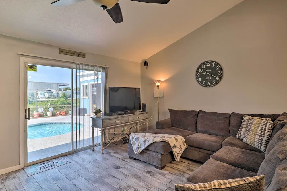 Photograph supplied for Jacksonville Home, Near Beach & Mayo Clinic!