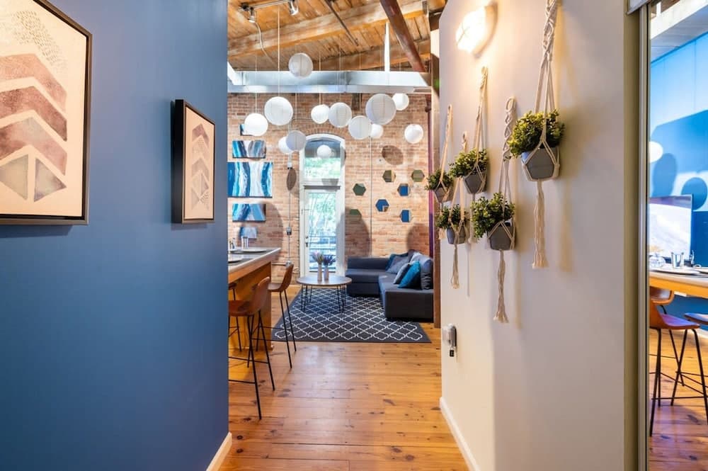 Photograph supplied for 2 Bedroom Apartment with Large Patio, Hammocks