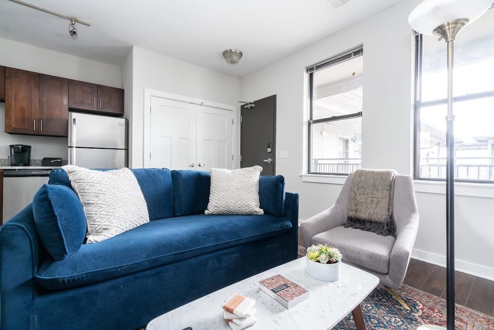 Photograph supplied for Cozysuites Music Row Elegant 1BR w Free Parking 15