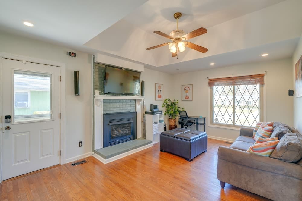 Photograph supplied for Group-friendly Durham Home 6 Mi to Duke University