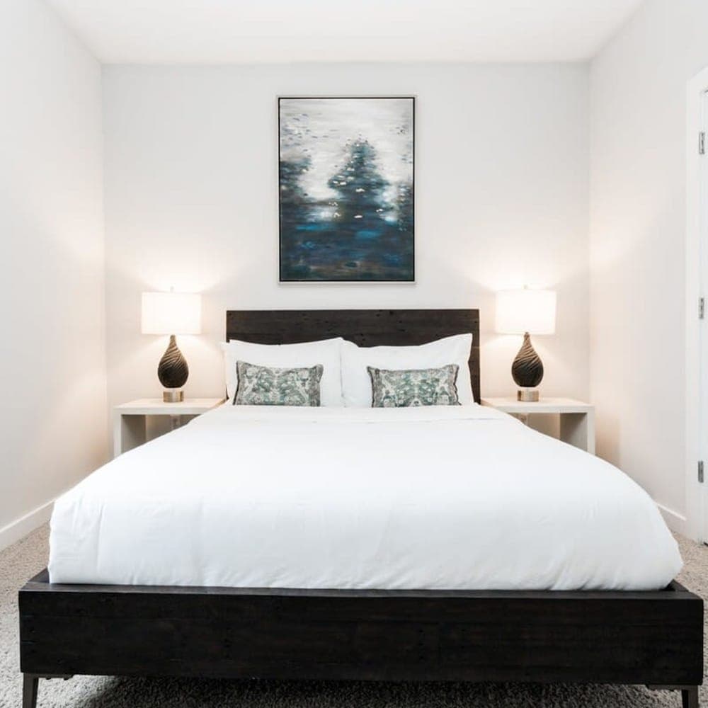 Photograph supplied for Cozysuites Music Row Stunning 2BR -free Parking 35
