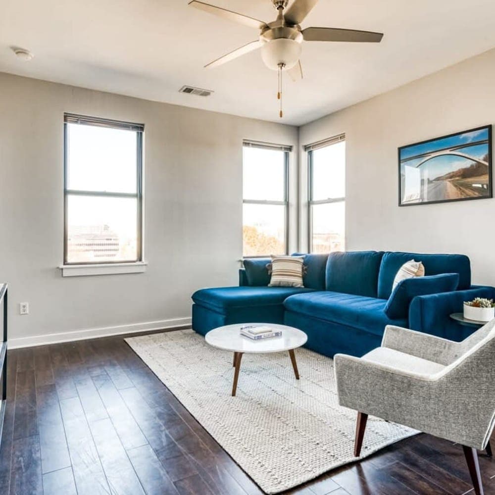 Photograph supplied for Cozysuites Music Row Spacious 2BR w Free Parking31
