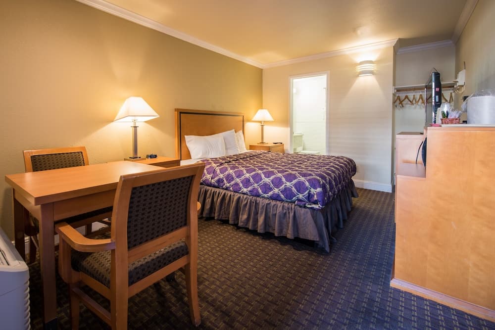 Photograph supplied for SOMA Park Inn – Civic Center