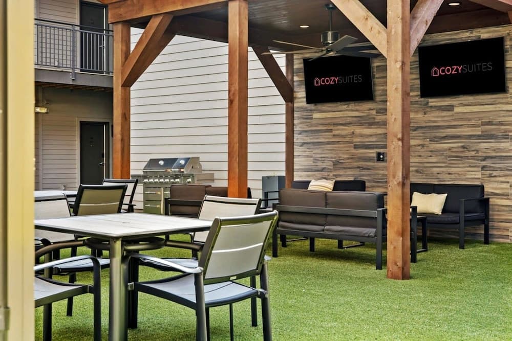 Photograph supplied for Cozysuites Music Row Chic 1BR w Free Parking 57