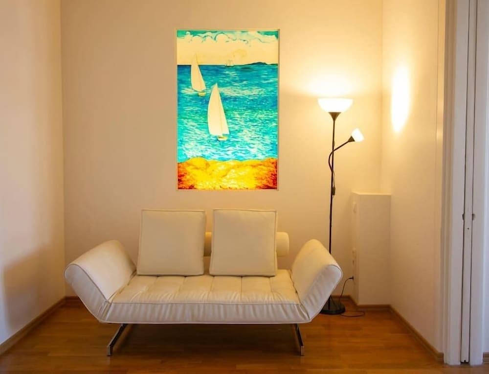 Photograph supplied for 2ndhomes Fredrikinkatu Apartment 1