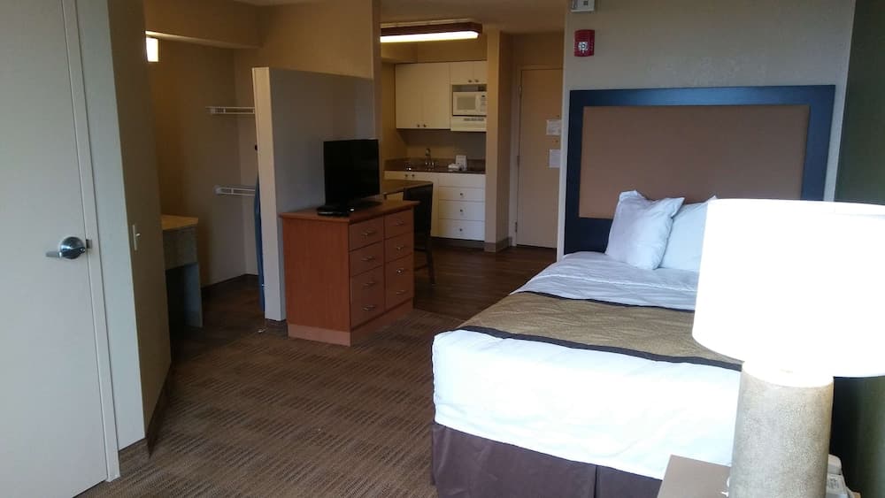 Photograph supplied for Extended Stay America Suites Houston Med Ctr Braeswood Bl