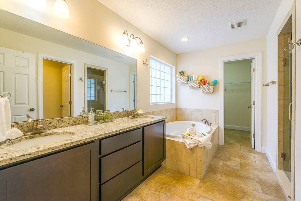 Photograph supplied for Luxury Living II - Modern Beach Townhouse