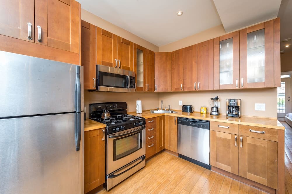 Photograph supplied for Pelicanstay in Boston Bay Village