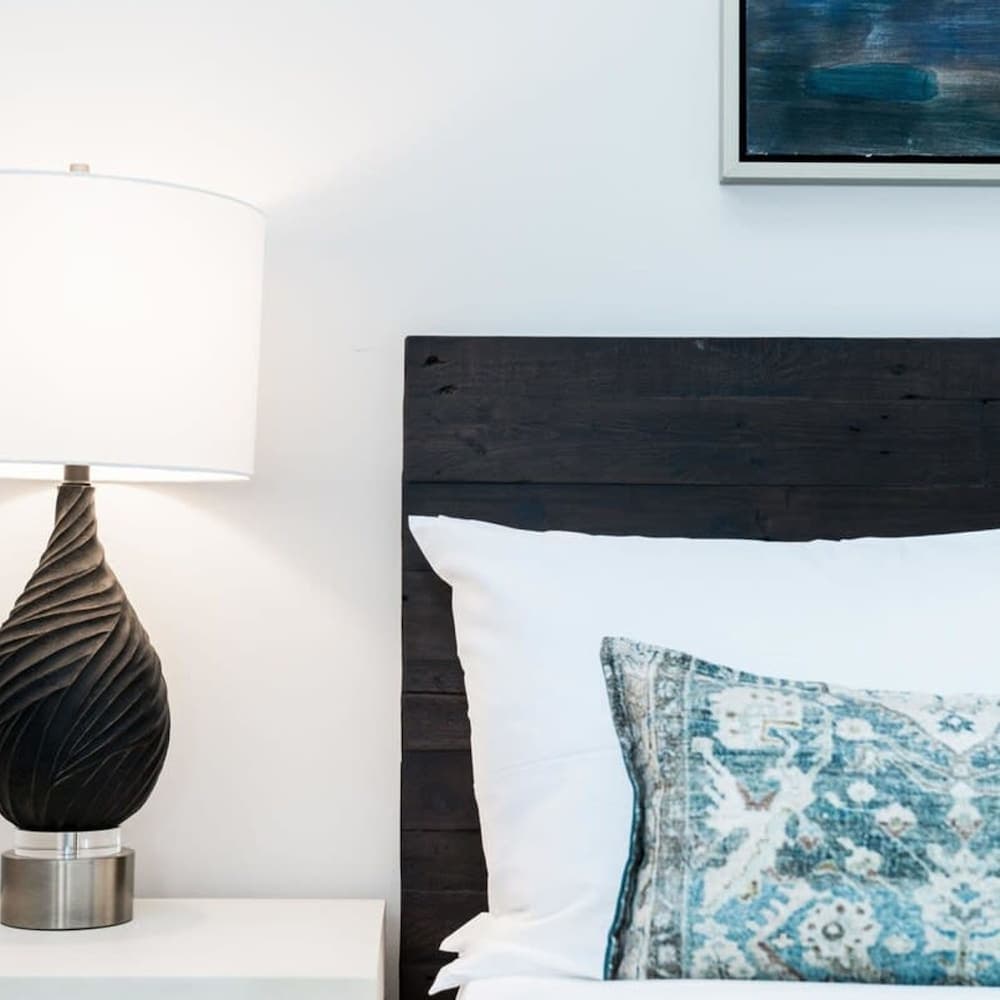 Photograph supplied for Cozysuites Music Row Stunning 2BR -free Parking 05