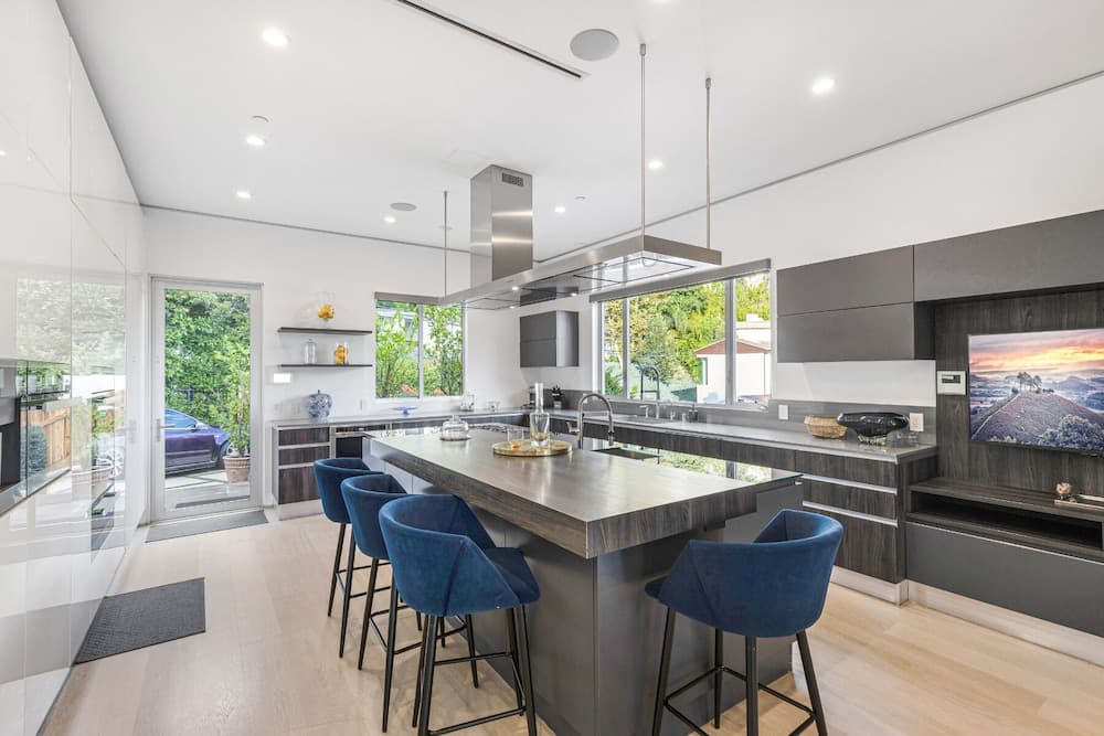 Photograph supplied for Sunset Heights - Elegant Modern Villa With Beautiful Views in the Hills