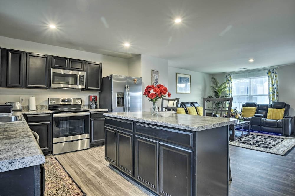 Photograph supplied for 9 Mi to Duke University: Spacious Home w/ Yard!