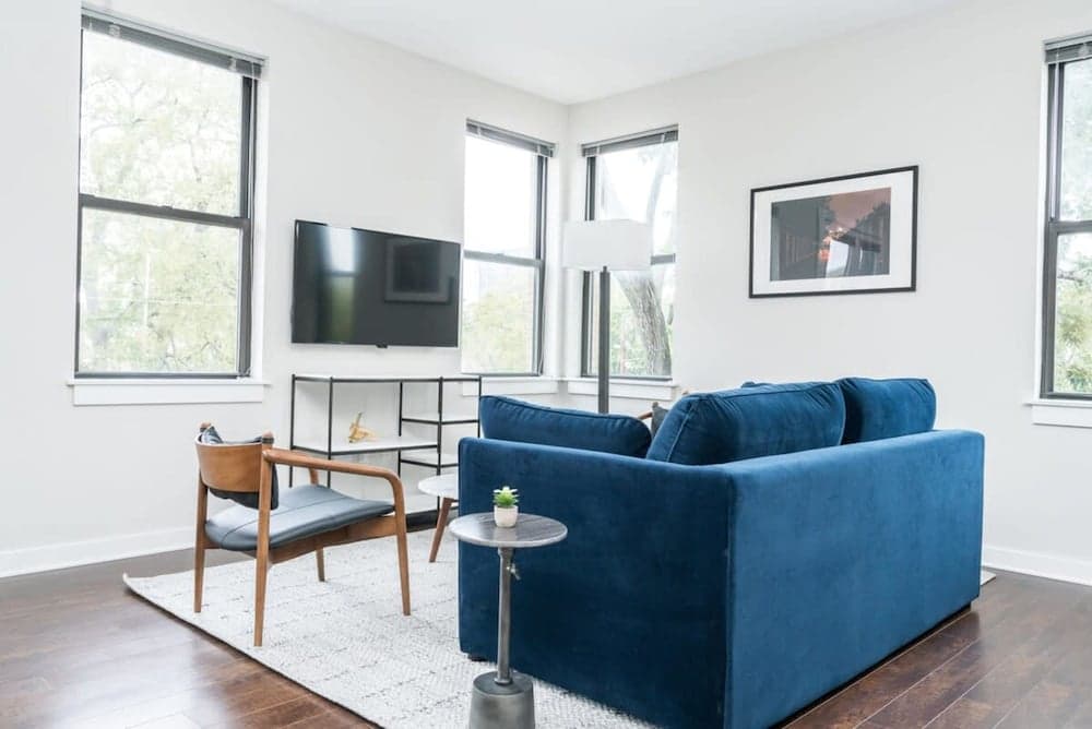 Photograph supplied for Cozysuites Music Row Stunning 2BR -free Parking 05