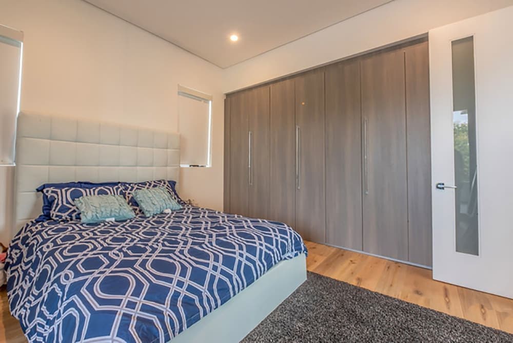 Photograph supplied for Laurel Modern Villa