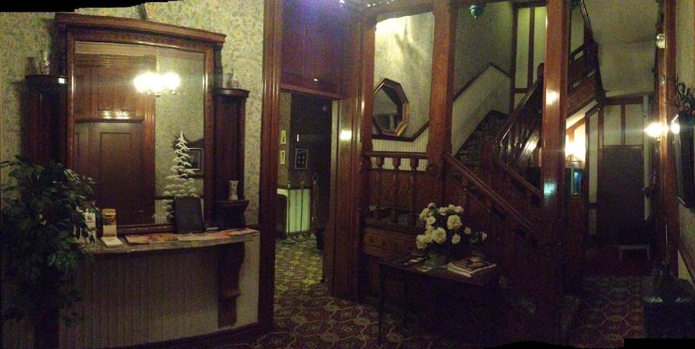 Photograph supplied for Biltmore Suites Hotel