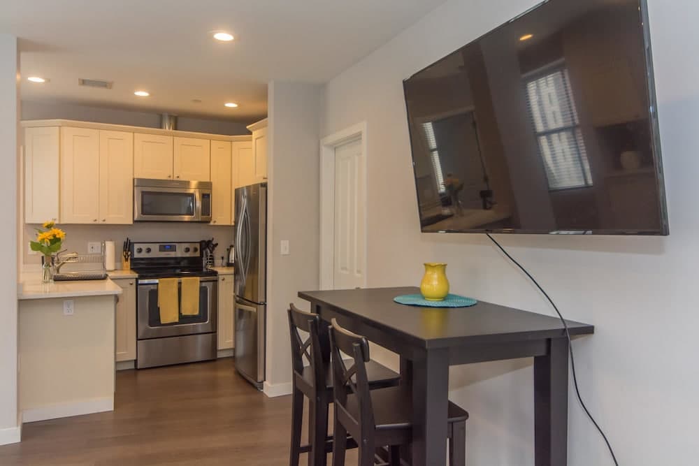 Photograph supplied for BOS004 2 Bedroom Apartment By Senstay