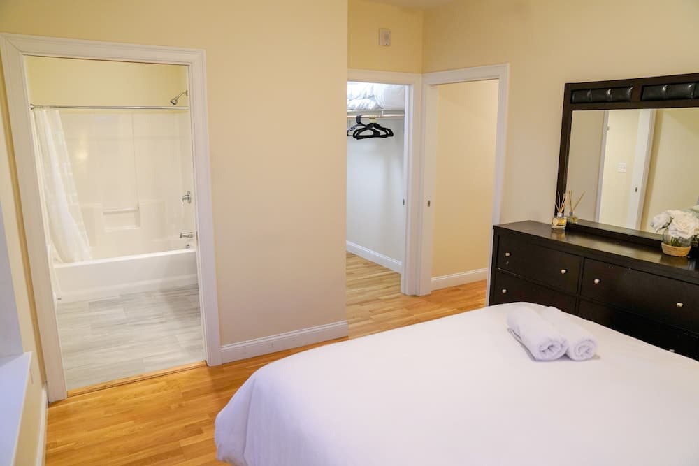 Photograph supplied for Luxury 2 Bedroom - 2 Bath Apartment Fenway- Boston