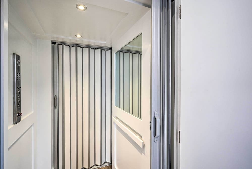 Photograph supplied for Spacious & Modern Townhome 6 Mi to Duke!
