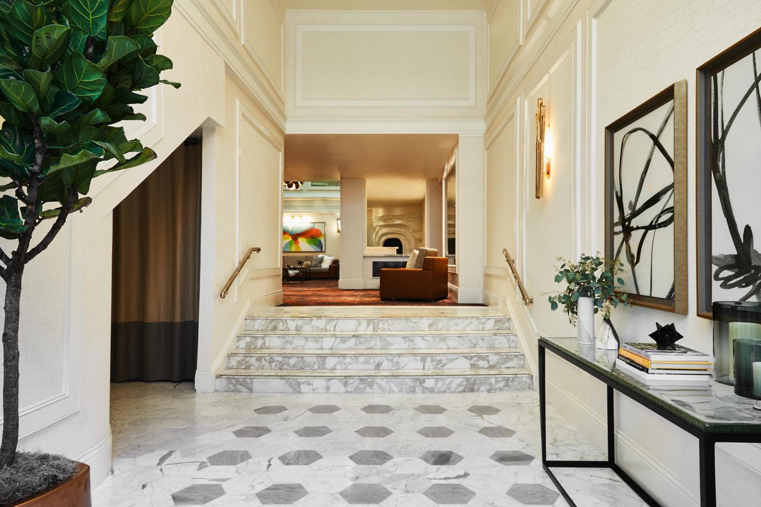 Photograph supplied for Galleria Park Hotel