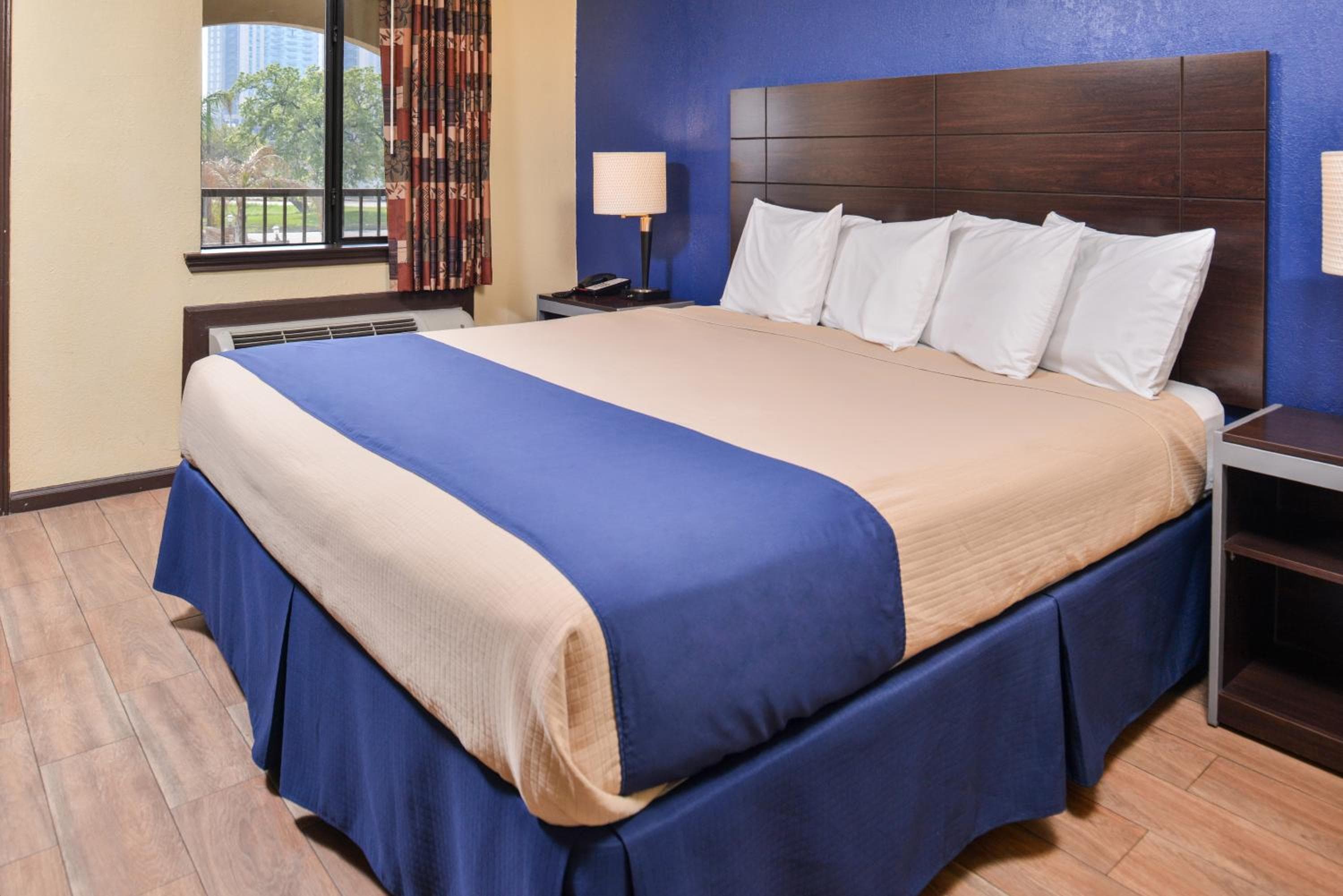 Photograph supplied for Americas Best Value Inn Medical Center Downtown