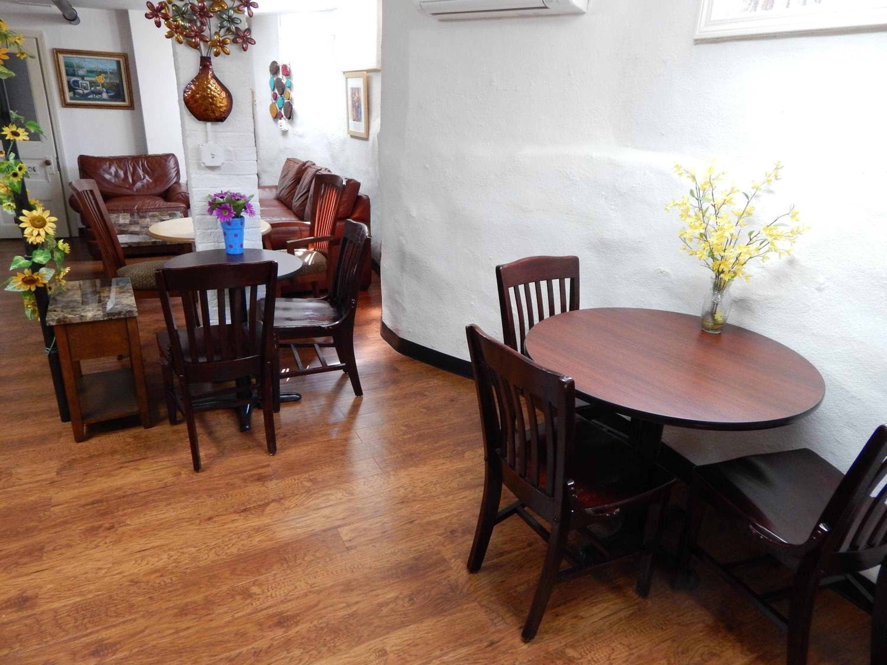 Photograph supplied for A Friendly Inn at Harvard