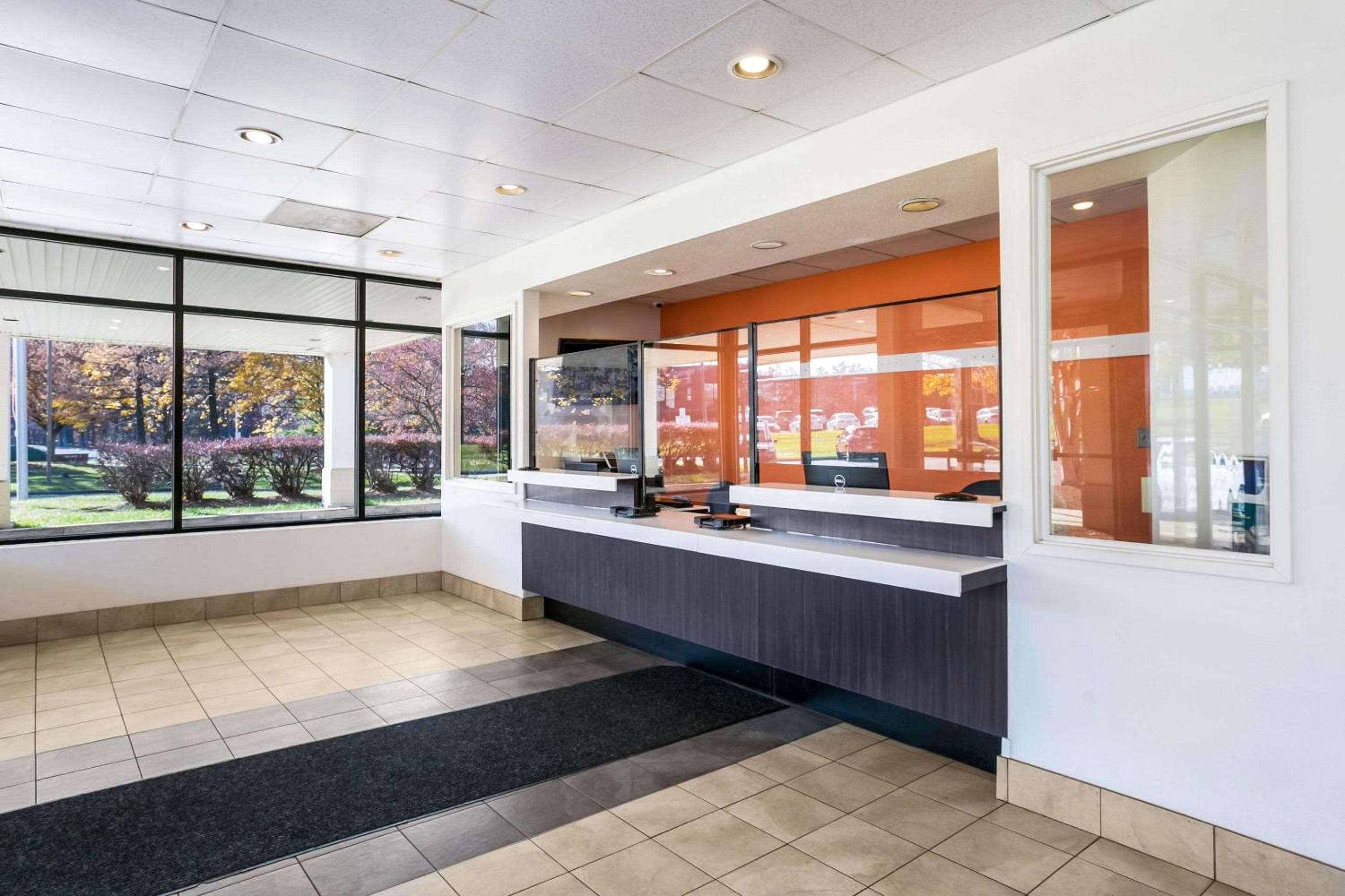Photograph supplied for Rodeway Inn Baltimore - Inner Harbor South