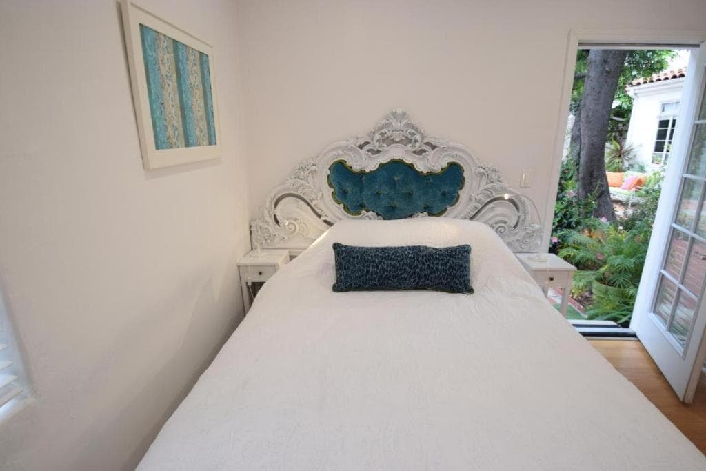 Photograph supplied for Beverly Hills Celebrity Home