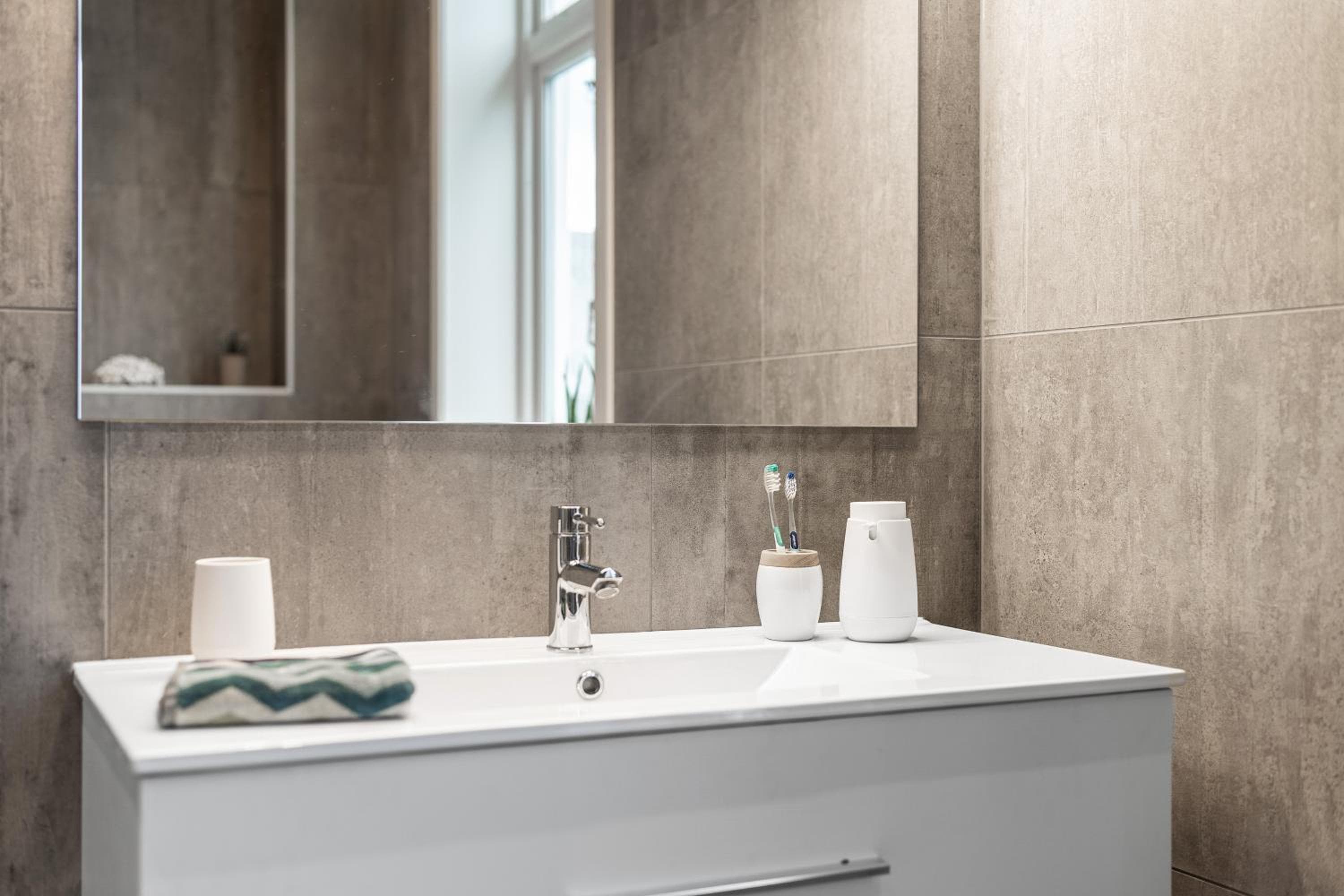 Photograph supplied for Keyser Apartments 8