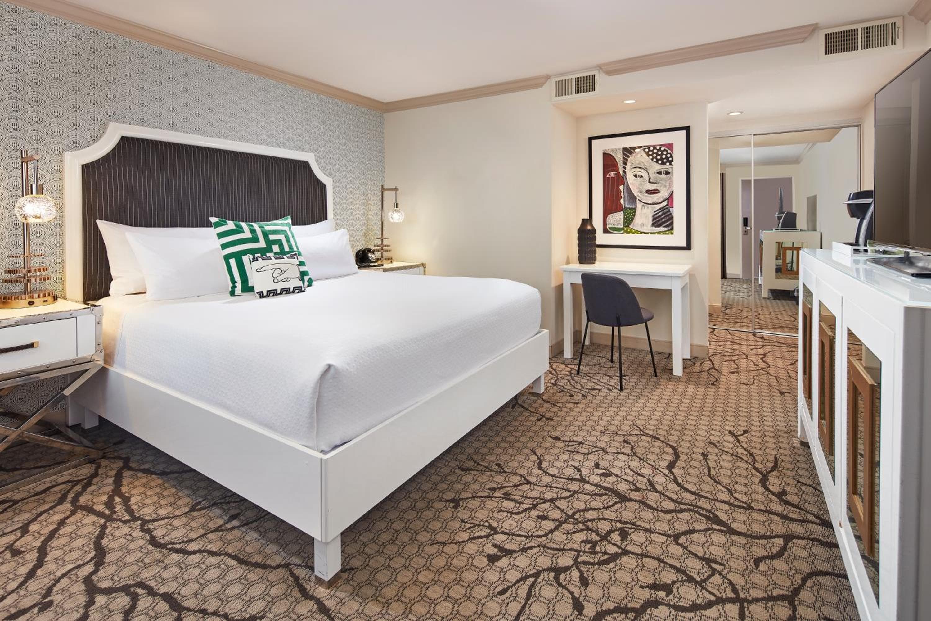 Photograph supplied for Carlyle Inn