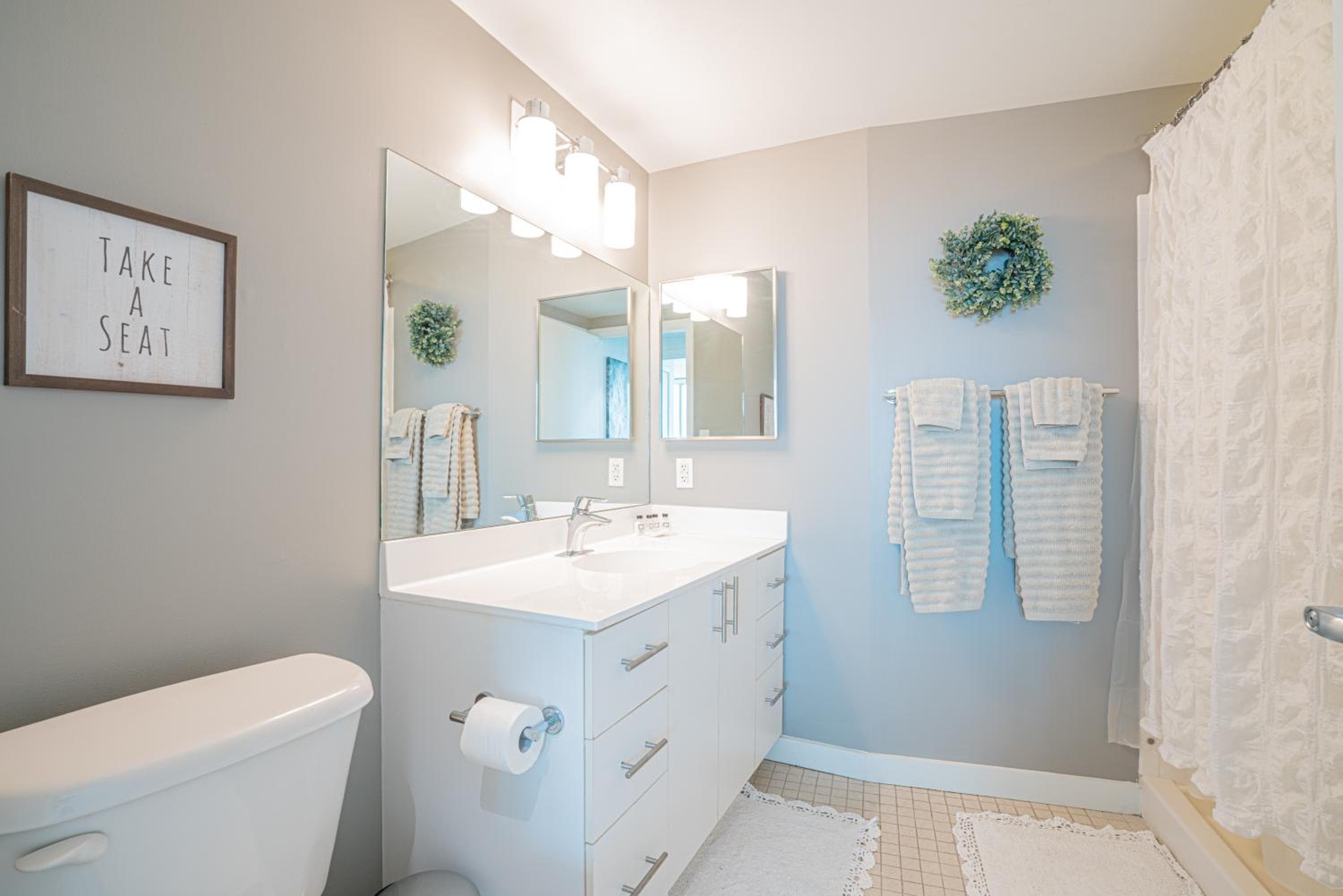 Photograph supplied for 2BR Furnished Apartment in Baltimore Downtown apts