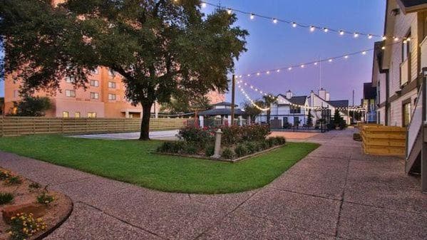 Photograph supplied for Houston Medical Center 2BR Loft with Pool near NRG Stadium