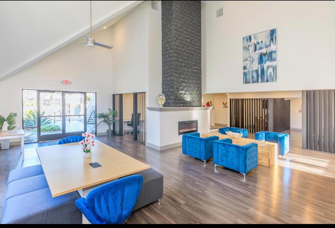 Photograph supplied for Houston Medical Center 2BR Loft with Pool near NRG Stadium
