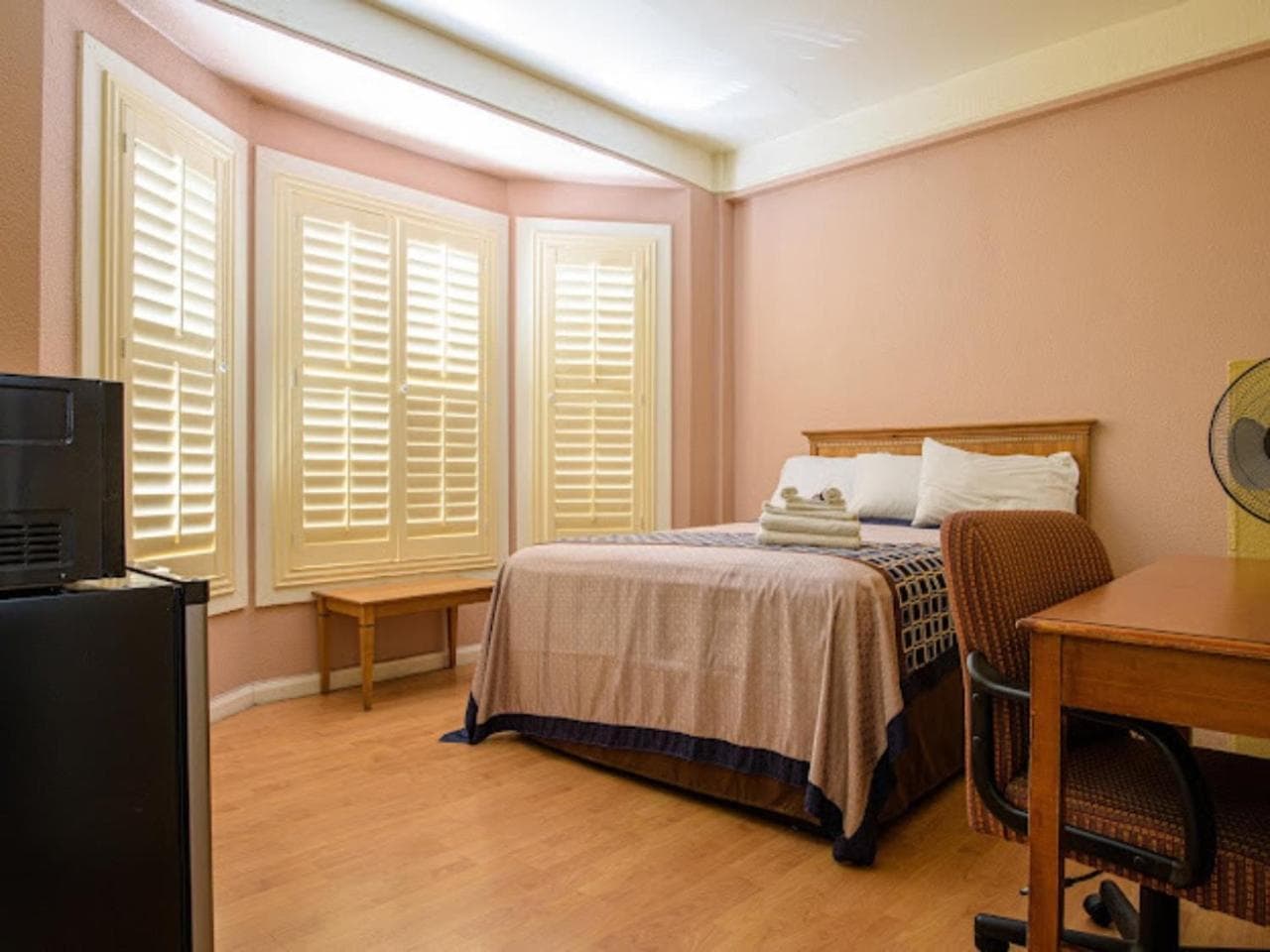 Photograph supplied for Elite Inn