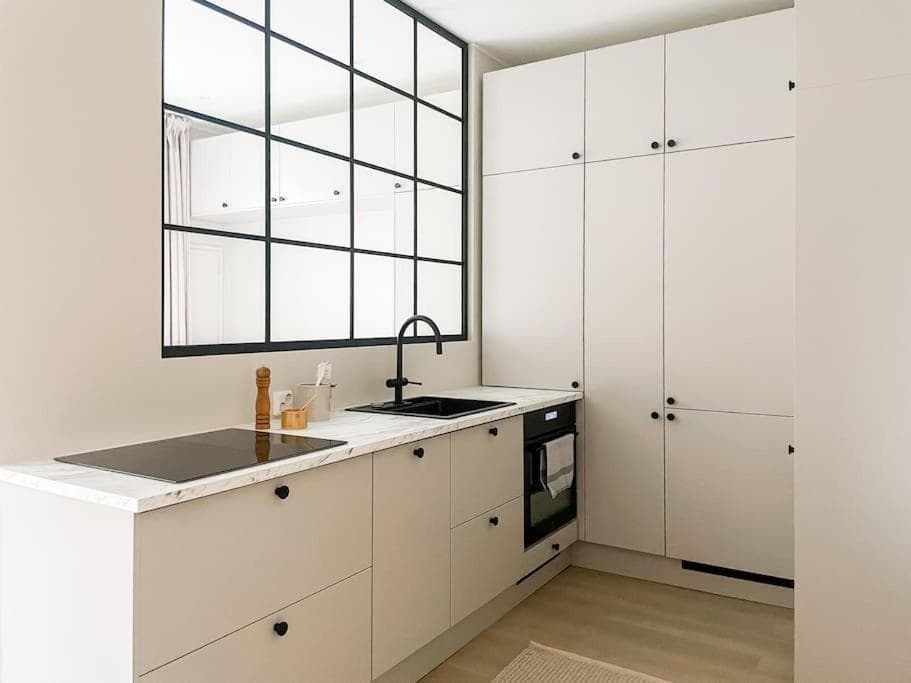 Photograph supplied for Central 1BR next to the park