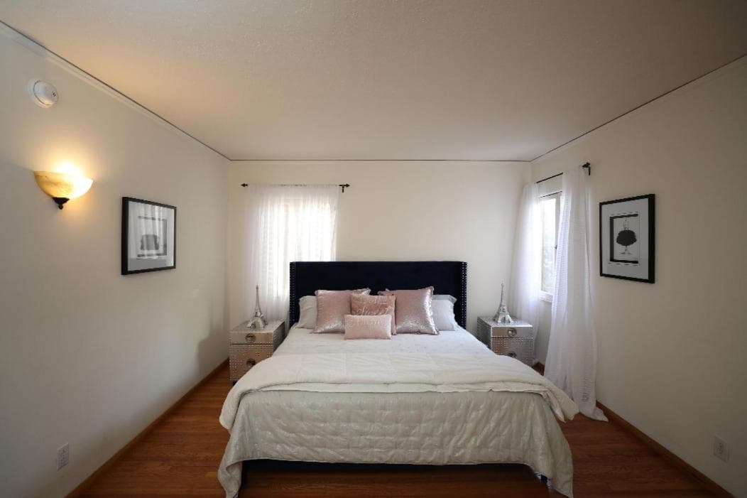 Photograph supplied for Renovated Spanish 3BD 2BA near Beverly Hills