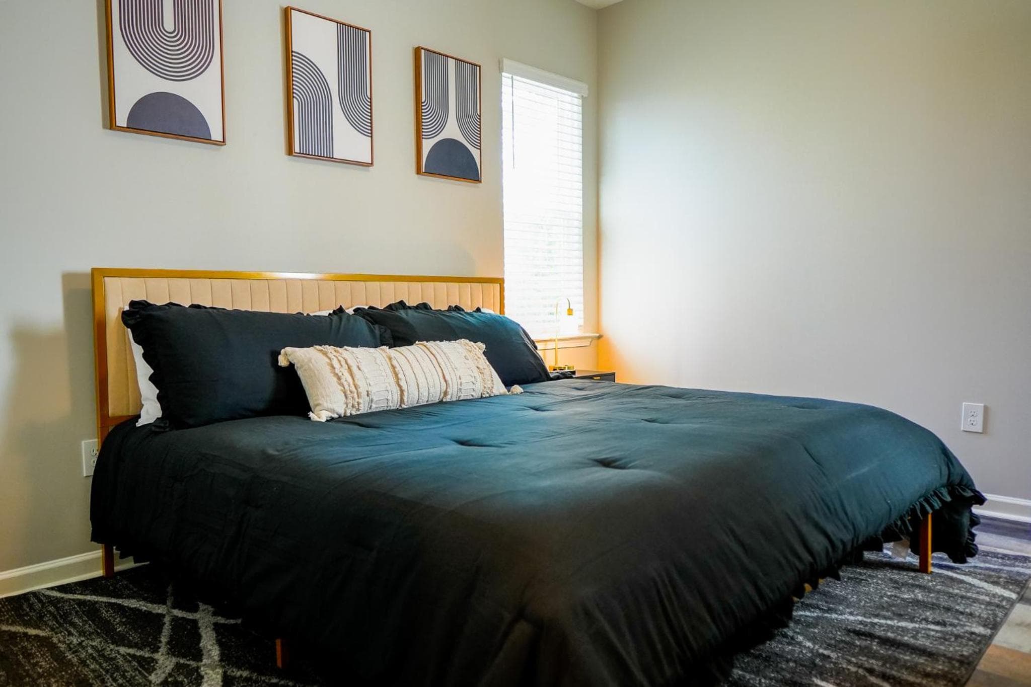 Photograph supplied for Sleeps 7 - Bull City - The Speakeasy Hideout
