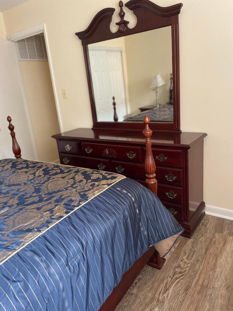 Photograph supplied for Quiet 2 Bedroom Apartment Condo in the Hampden / Medfield area few minutes to Downtown - Emerald Elite