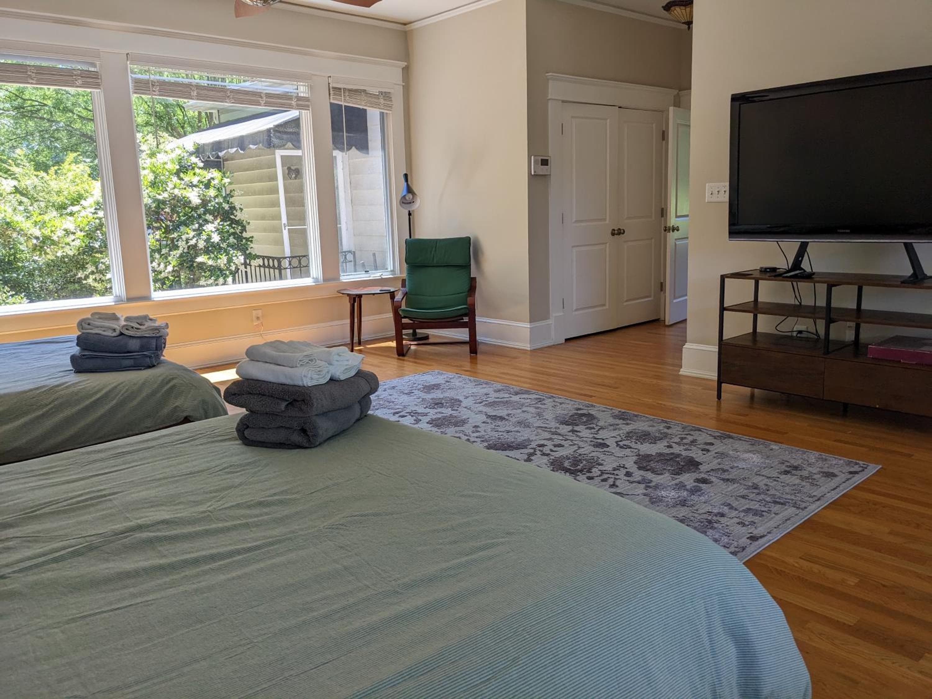Photograph supplied for Luxurious 1BR in Grand Old Home