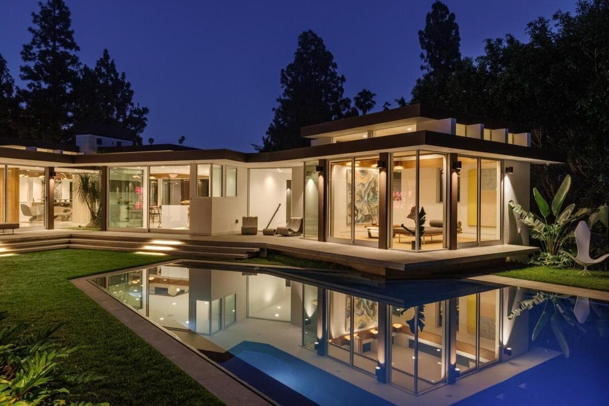 Photograph supplied for Loma Vista Modern